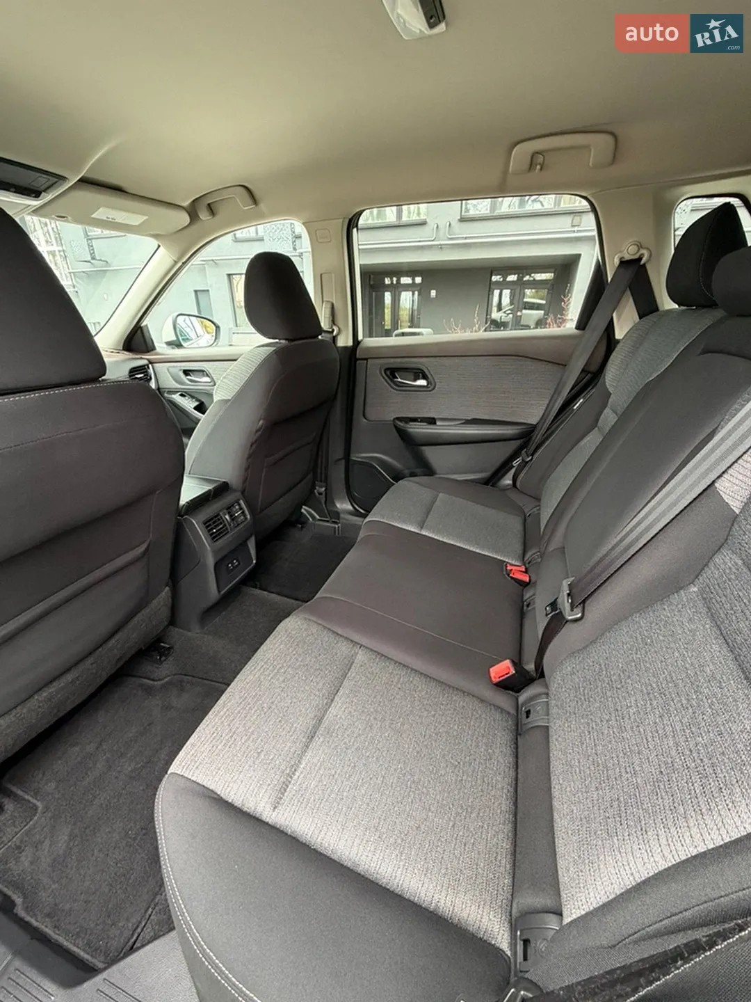 2021 Nissan Rogue - мініатюра 17