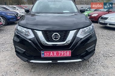Позашляховик / Кросовер Nissan Rogue 2017 в Лубнах