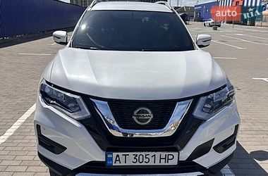 Внедорожник / Кроссовер Nissan Rogue 2018 в Калуше
