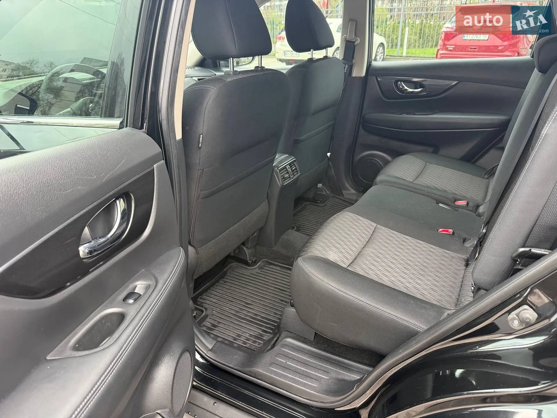 2018 Nissan Rogue - мініатюра 38