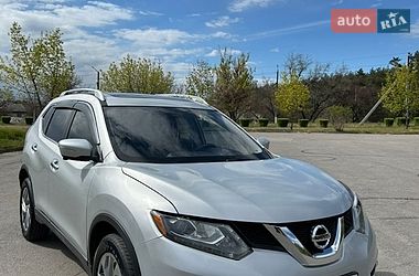 Внедорожник / Кроссовер Nissan Rogue 2015 в Горишних Плавнях