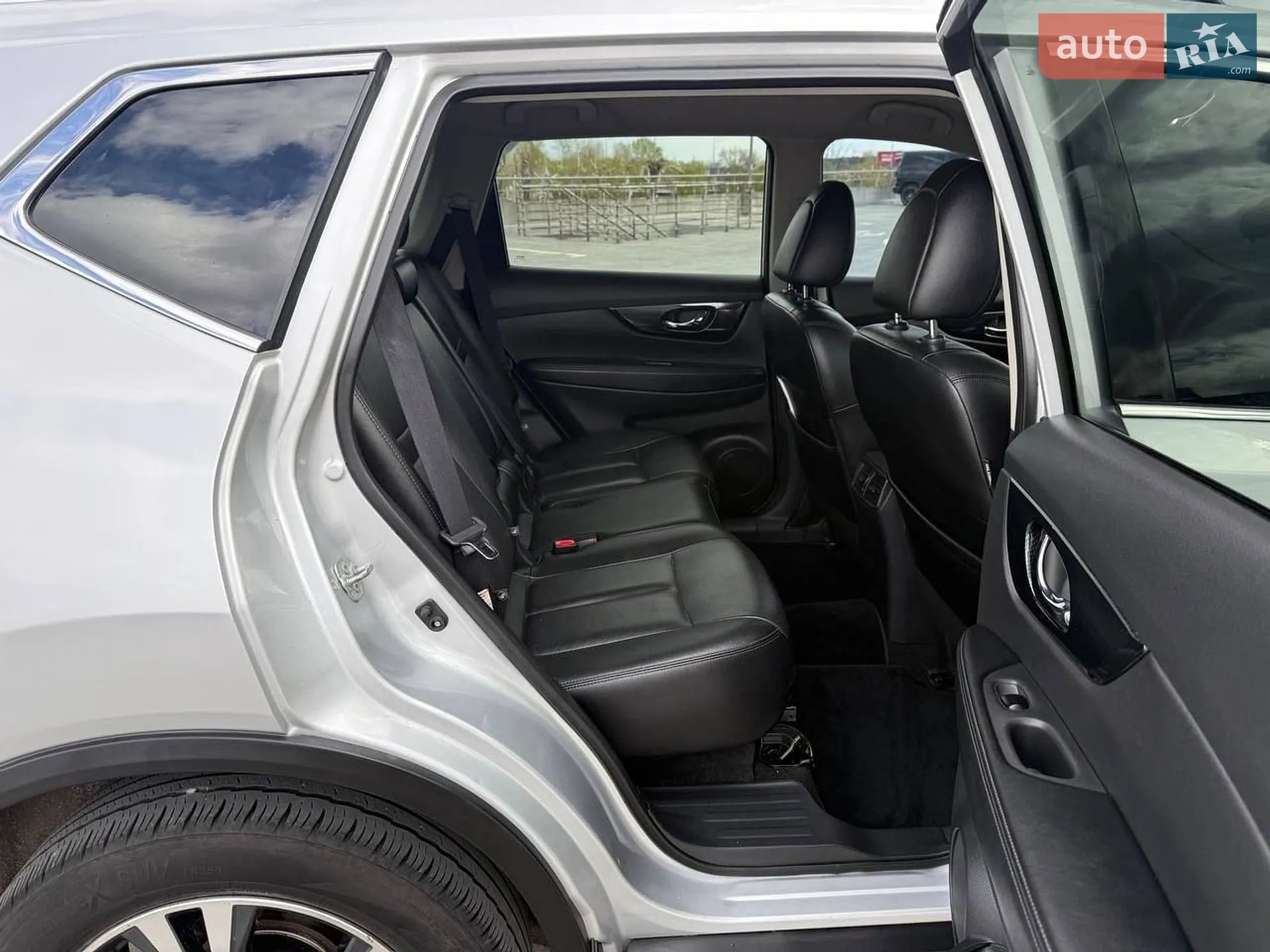 2017 Nissan Rogue - мініатюра 27