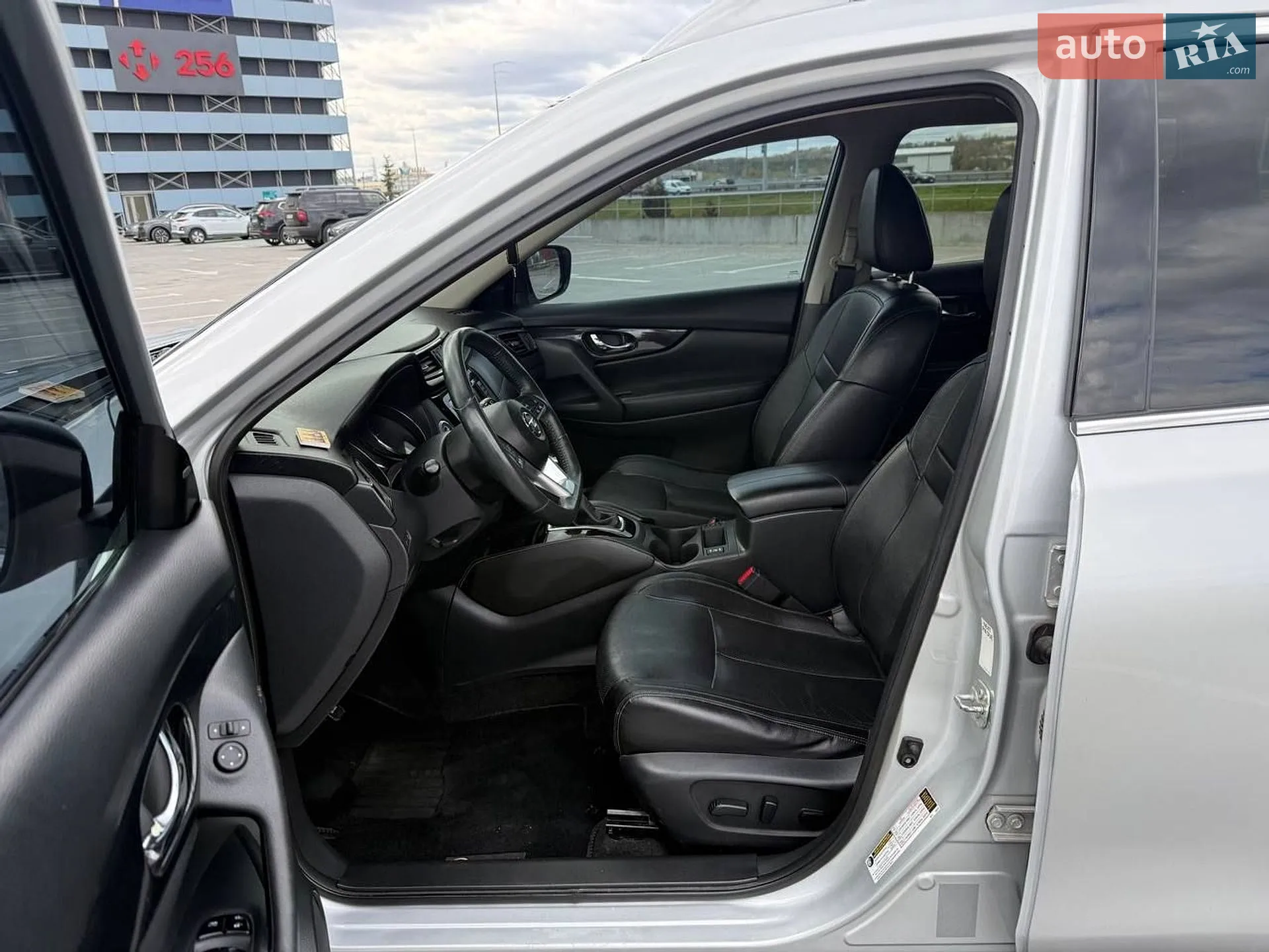 2017 Nissan Rogue - мініатюра 37