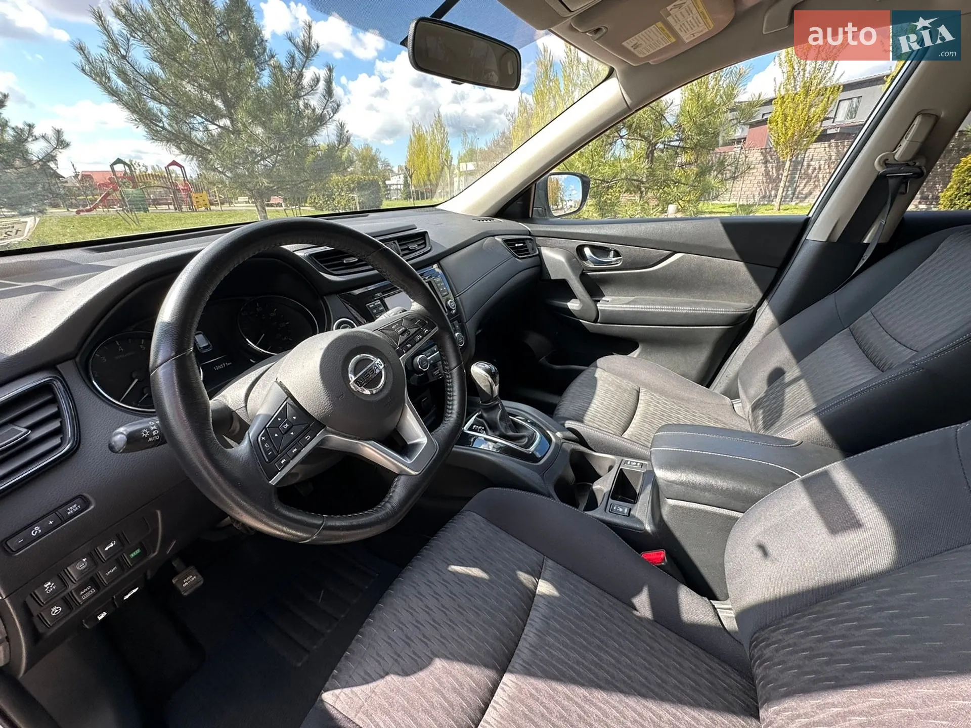 2017 Nissan Rogue - мініатюра 16