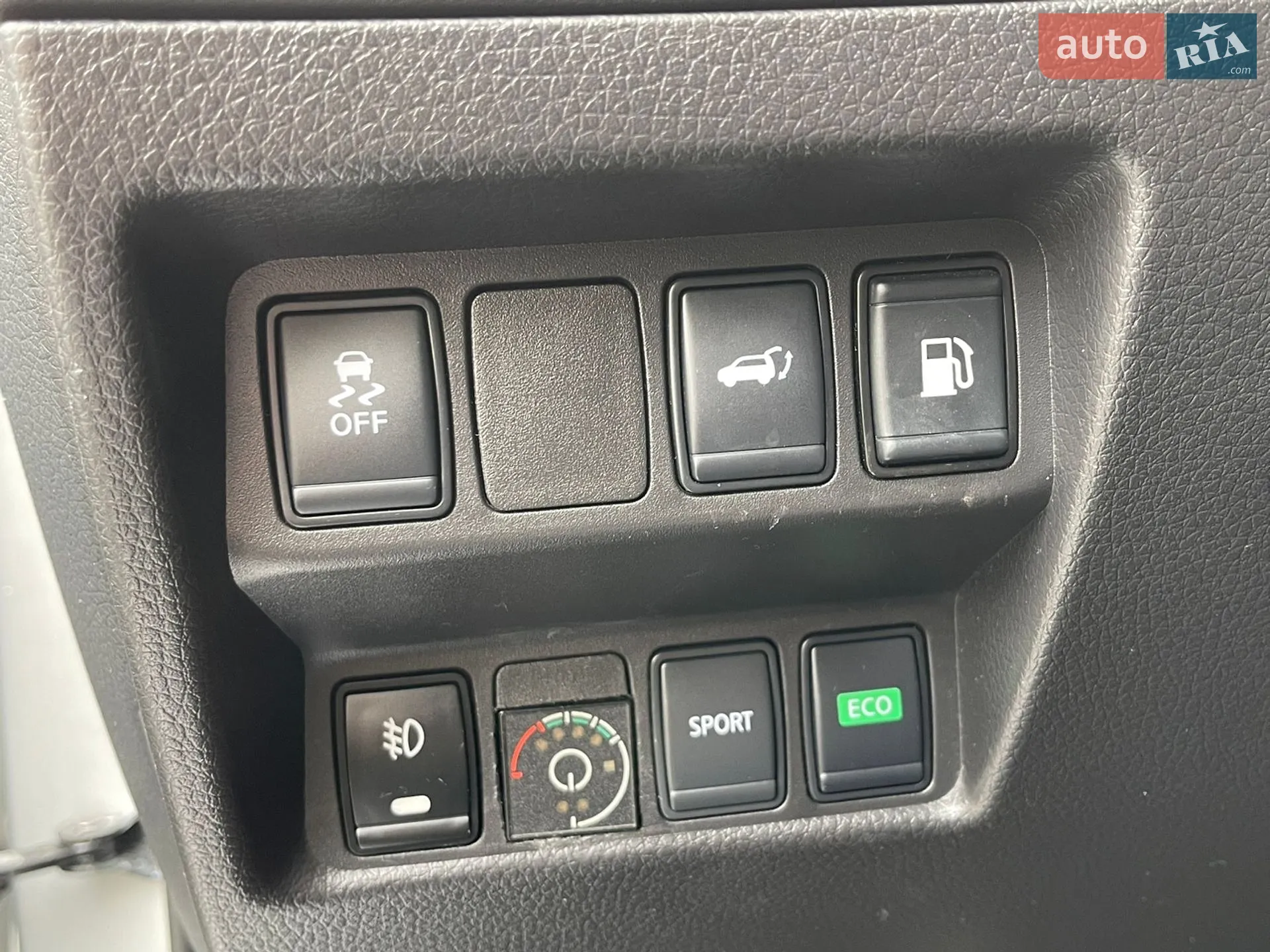 2018 Nissan Rogue - мініатюра 11