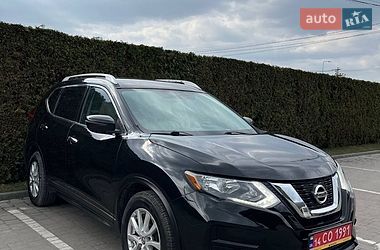 Позашляховик / Кросовер Nissan Rogue 2017 в Львові