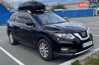 Внедорожник / Кроссовер Nissan Rogue 2017 в Киеве