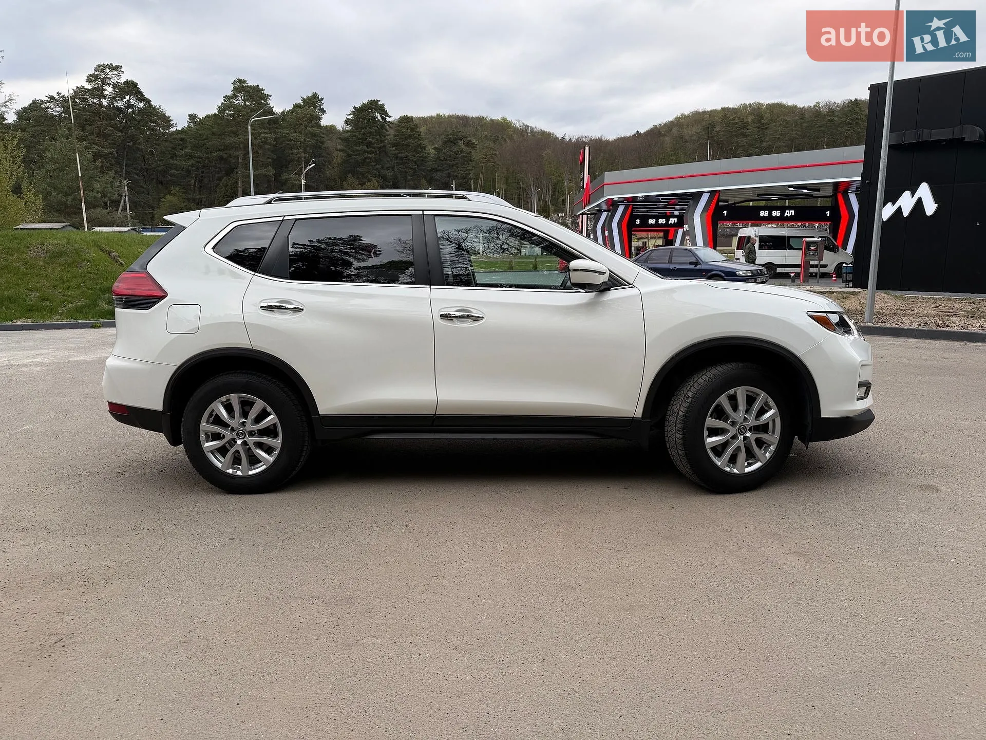 2017 Nissan Rogue - мініатюра 6