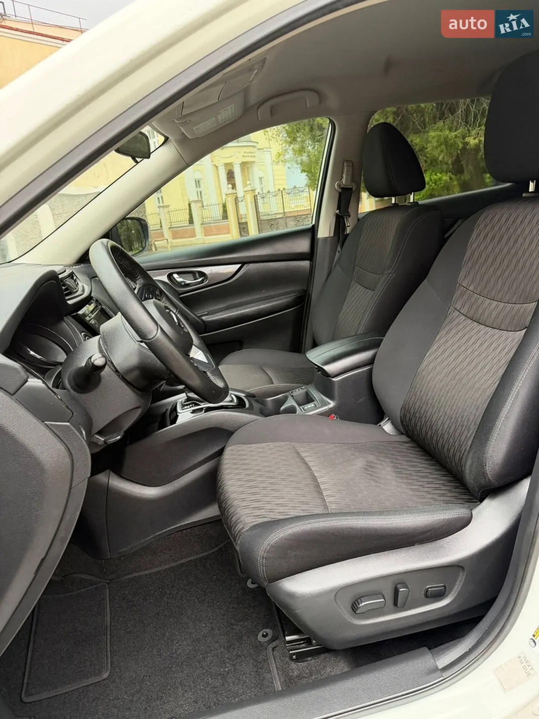 2019 Nissan Rogue - мініатюра 16