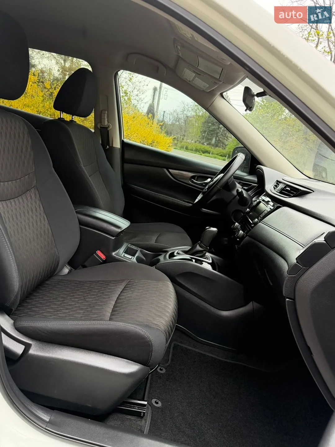 2019 Nissan Rogue - мініатюра 22