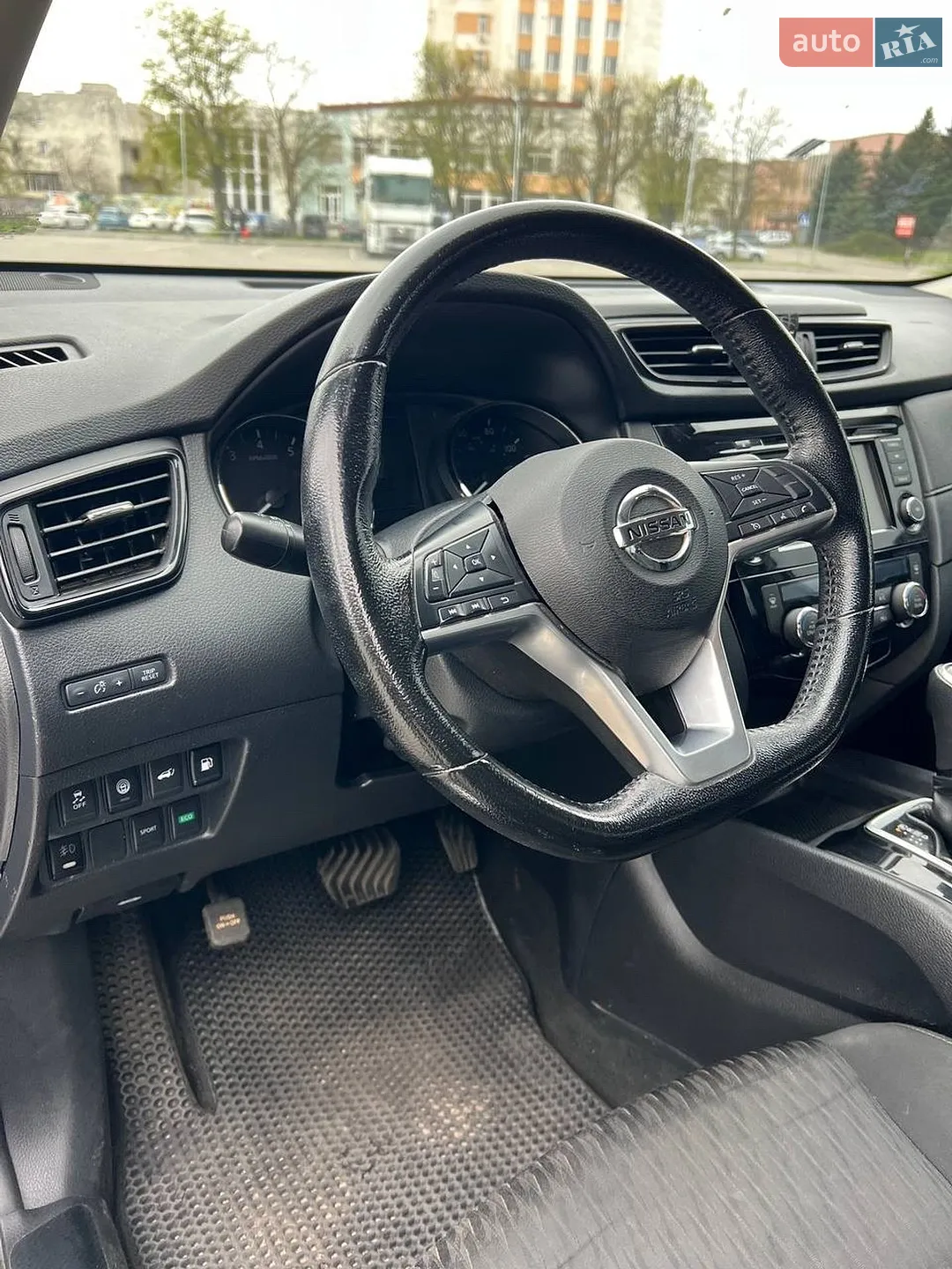 2018 Nissan Rogue - мініатюра 16