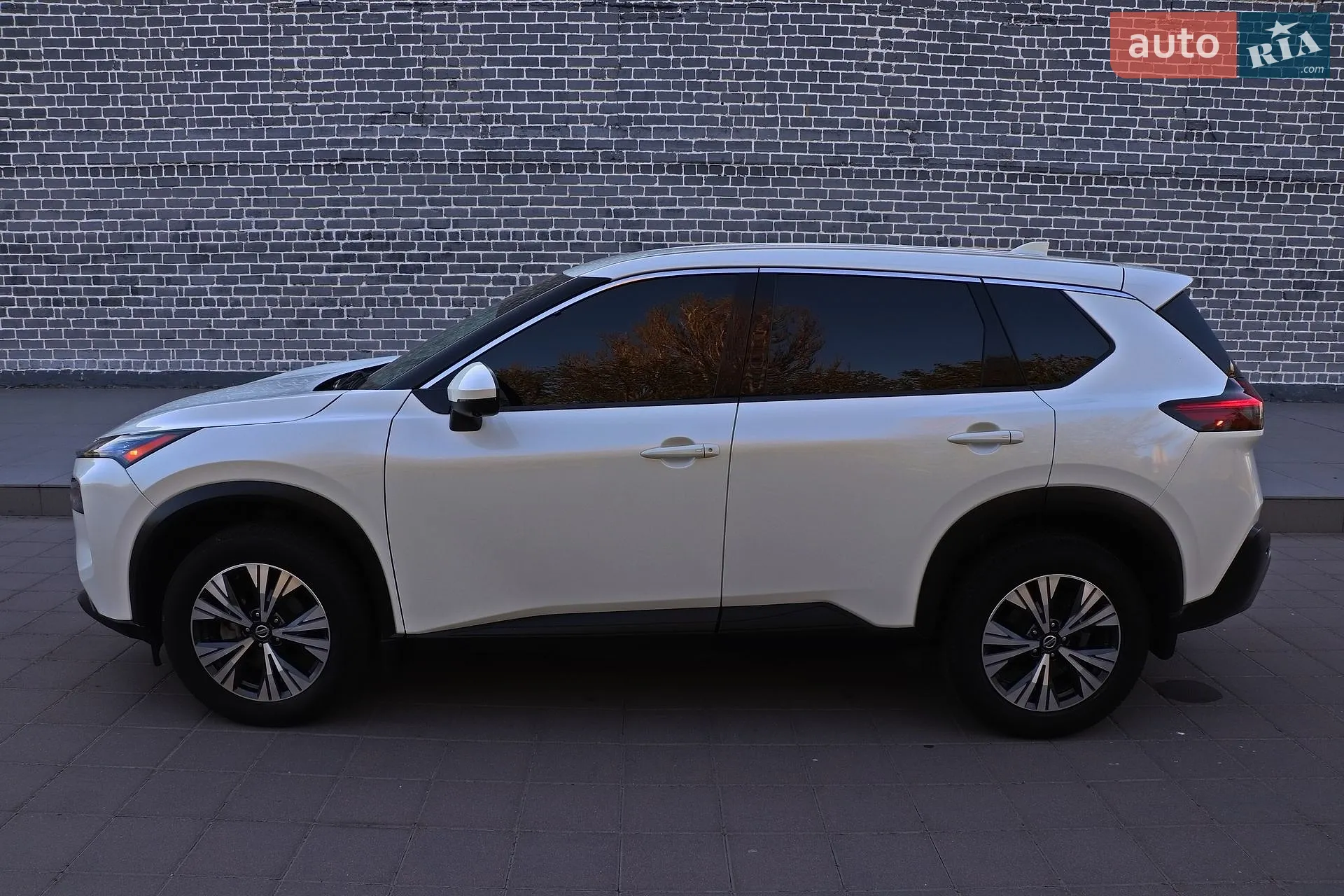 2021 Nissan Rogue - мініатюра 3