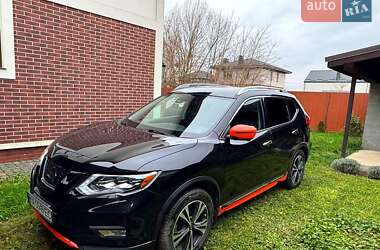 Внедорожник / Кроссовер Nissan Rogue 2017 в Киеве