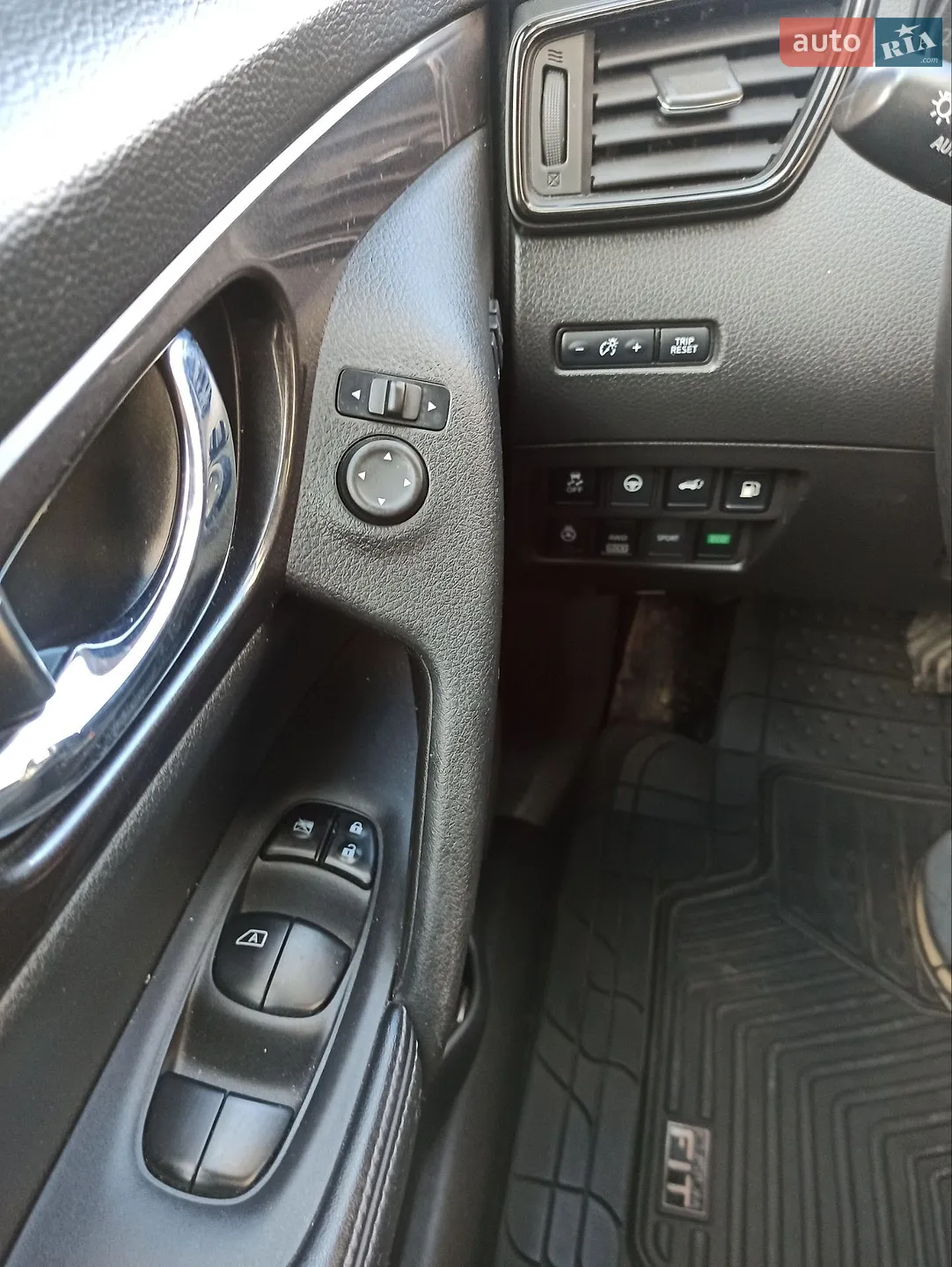 2018 Nissan Rogue - мініатюра 10