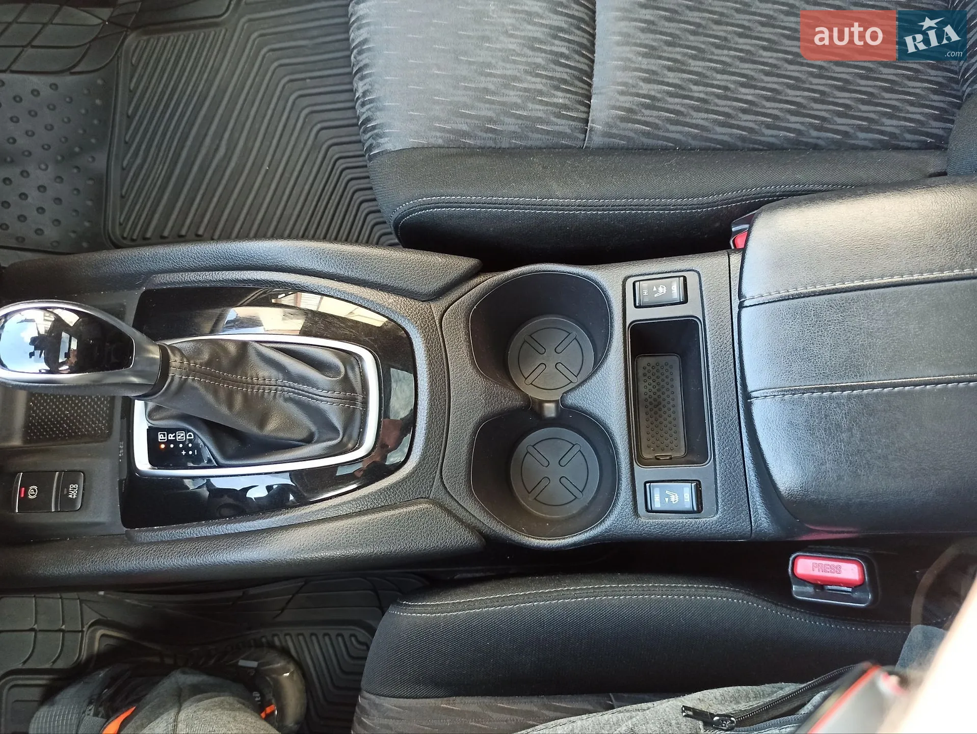 2018 Nissan Rogue - мініатюра 13