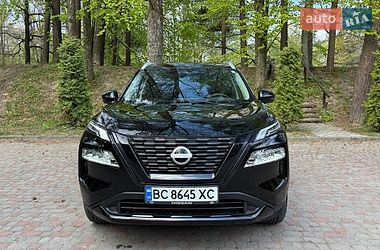 Внедорожник / Кроссовер Nissan Rogue 2023 в Дрогобыче