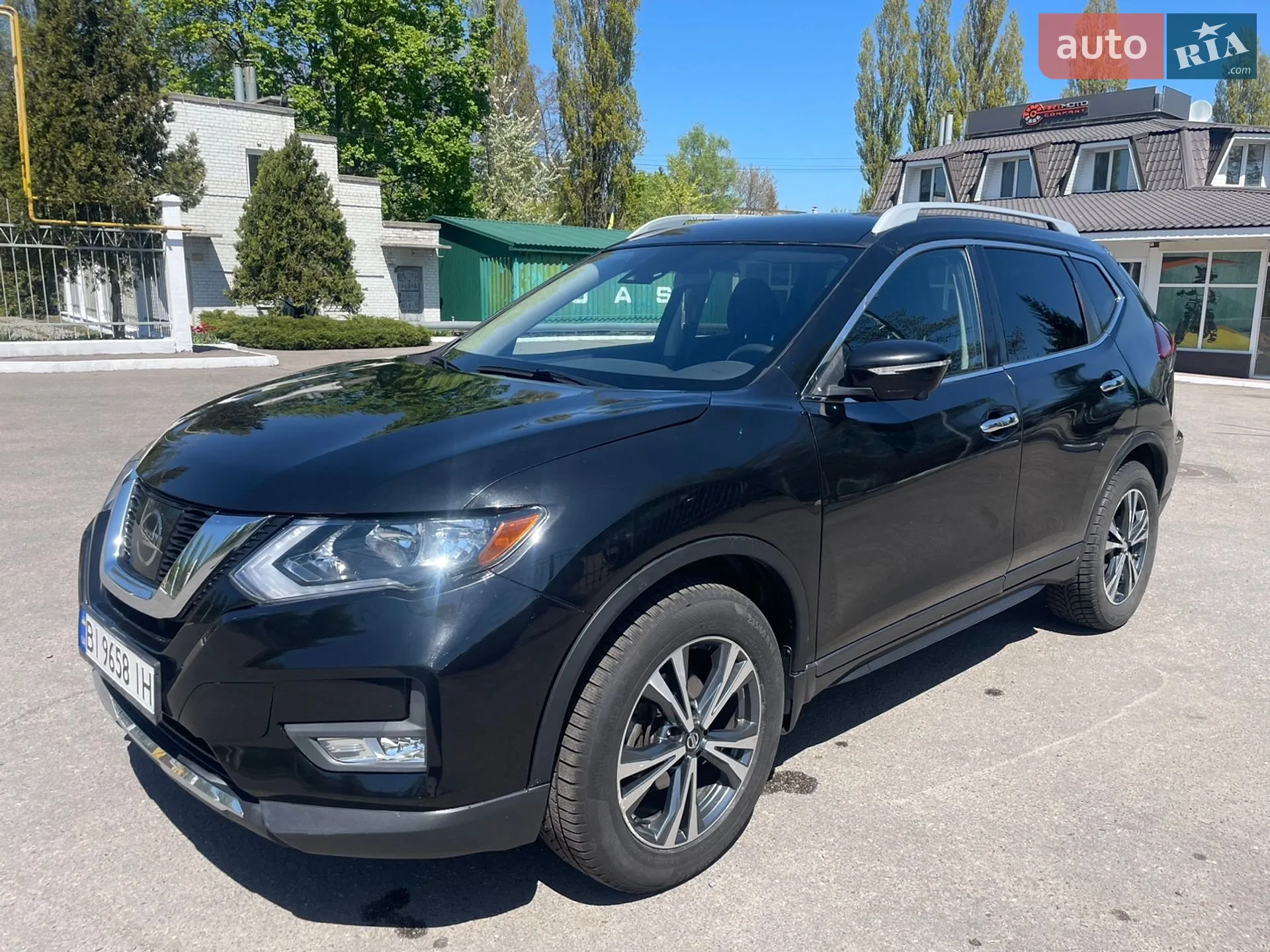 2019 Nissan Rogue - мініатюра 2