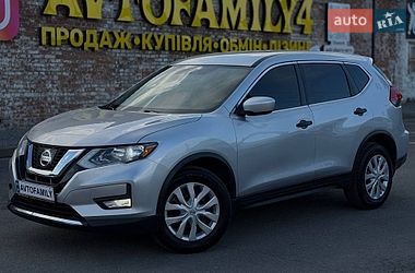 Внедорожник / Кроссовер Nissan Rogue 2017 в Днепре