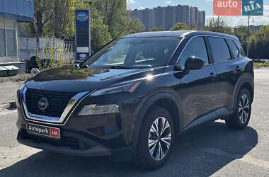 Внедорожник / Кроссовер Nissan Rogue 2023 в Киеве