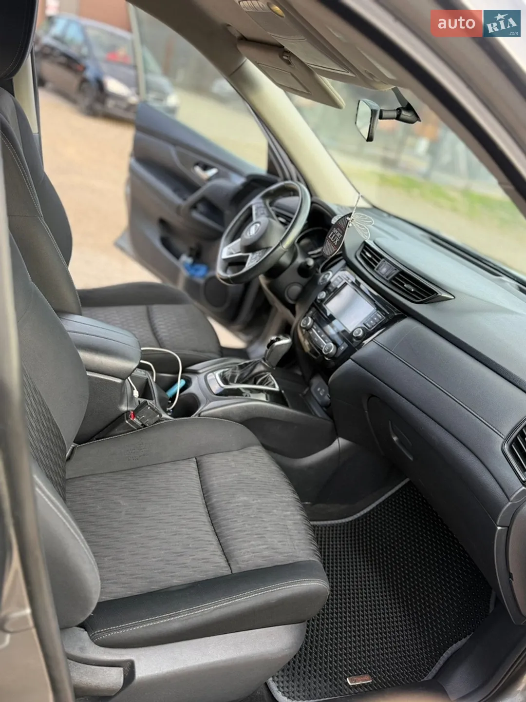 2017 Nissan Rogue - мініатюра 12