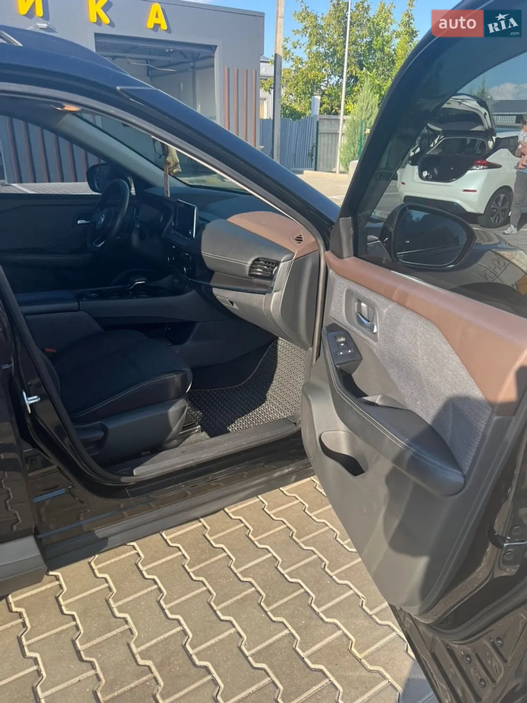 2021 Nissan Rogue - мініатюра 17
