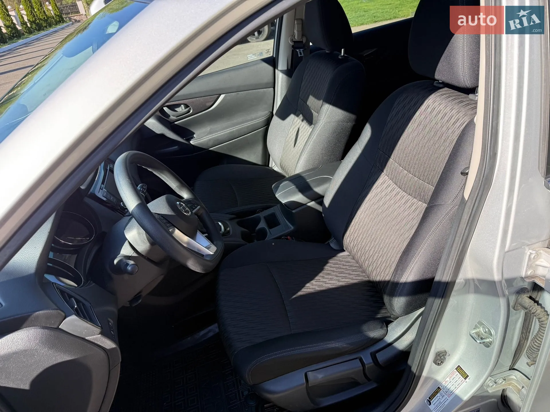 2019 Nissan Rogue - мініатюра 17