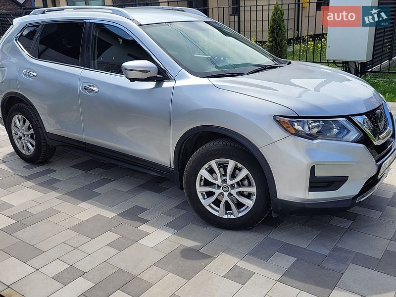 Внедорожник / Кроссовер Nissan Rogue 2018 в Киеве