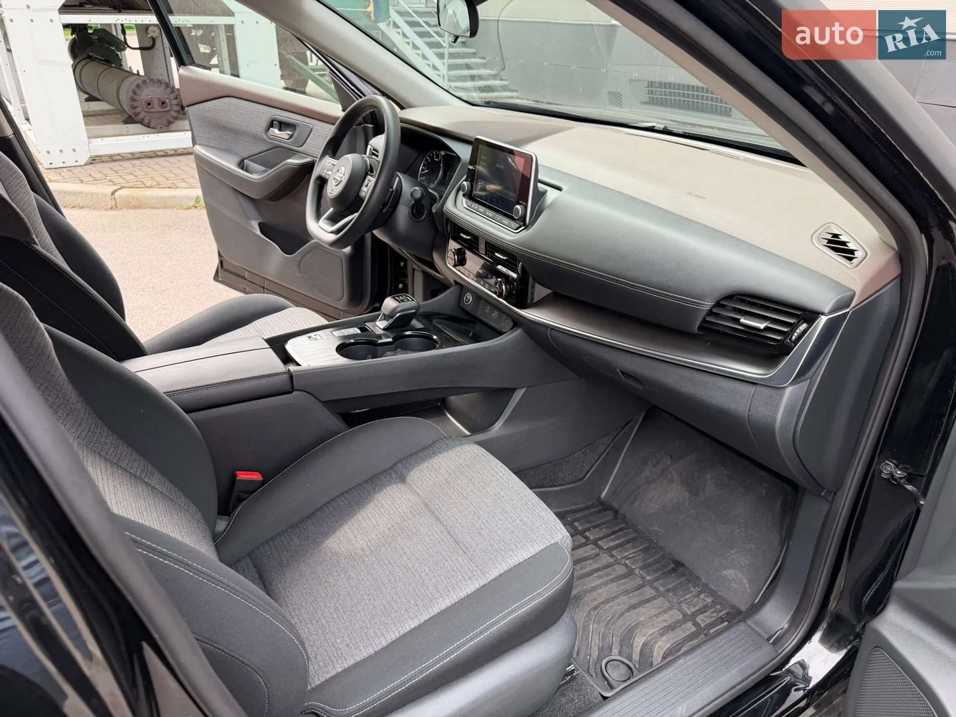 2022 Nissan Rogue - мініатюра 21