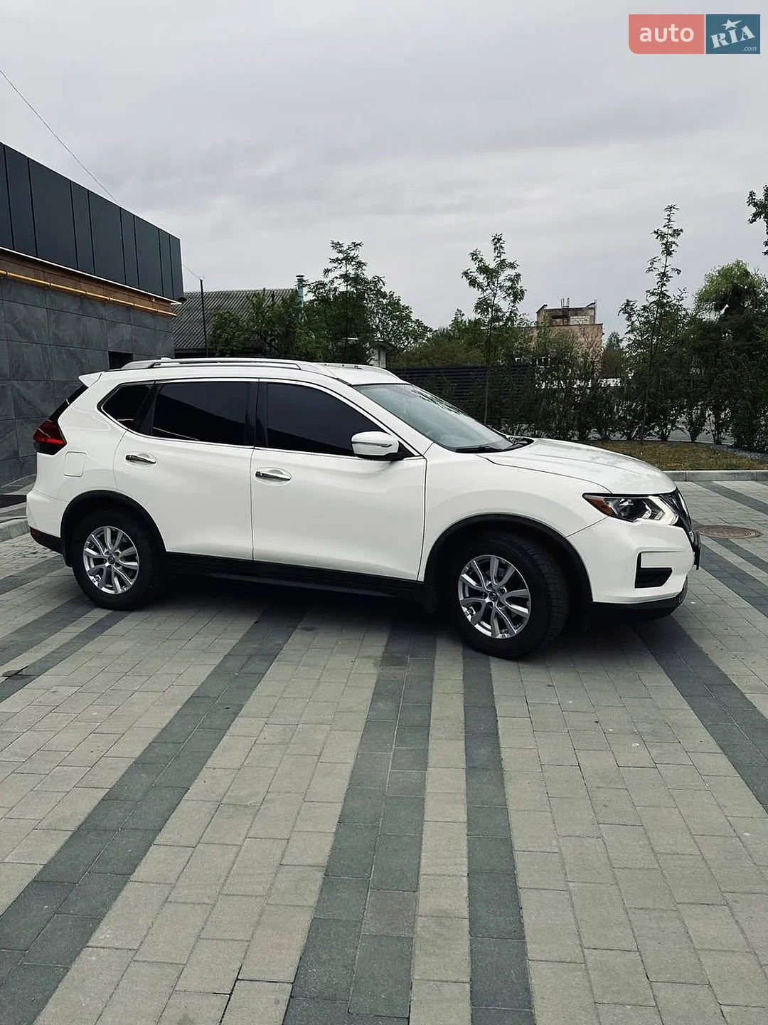 2017 Nissan Rogue - мініатюра 9