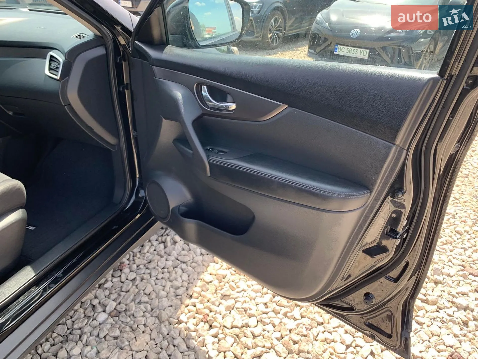 2017 Nissan Rogue - мініатюра 14