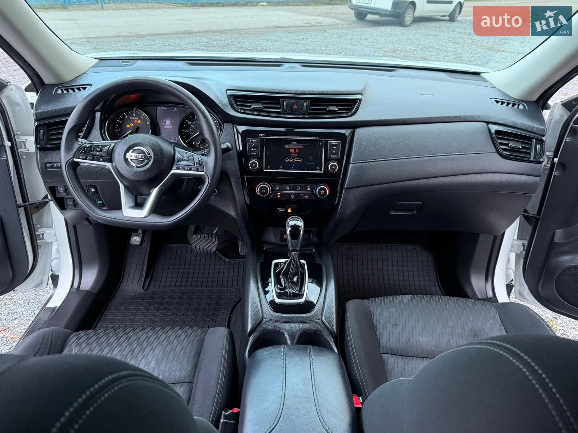 2018 Nissan Rogue - мініатюра 17