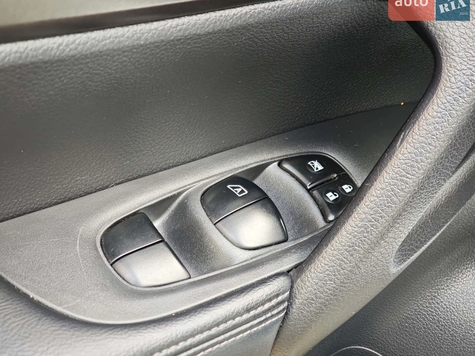 2016 Nissan Rogue - мініатюра 22