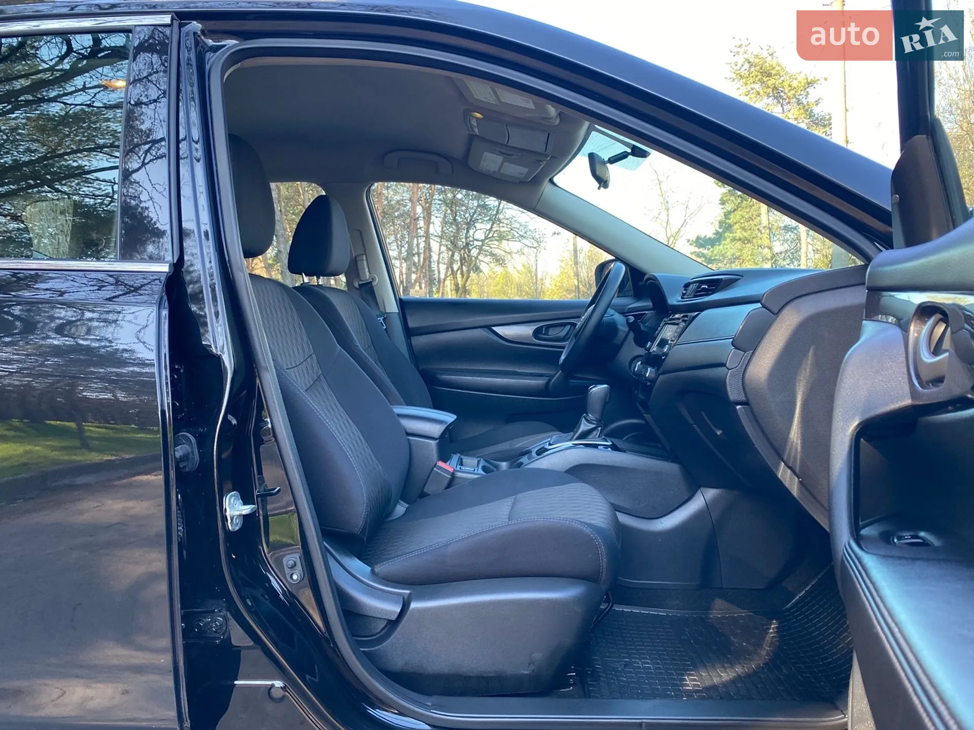 2019 Nissan Rogue - мініатюра 23