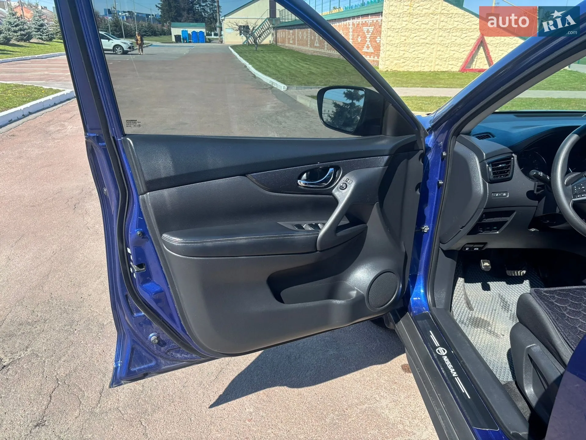 2017 Nissan Rogue - мініатюра 9