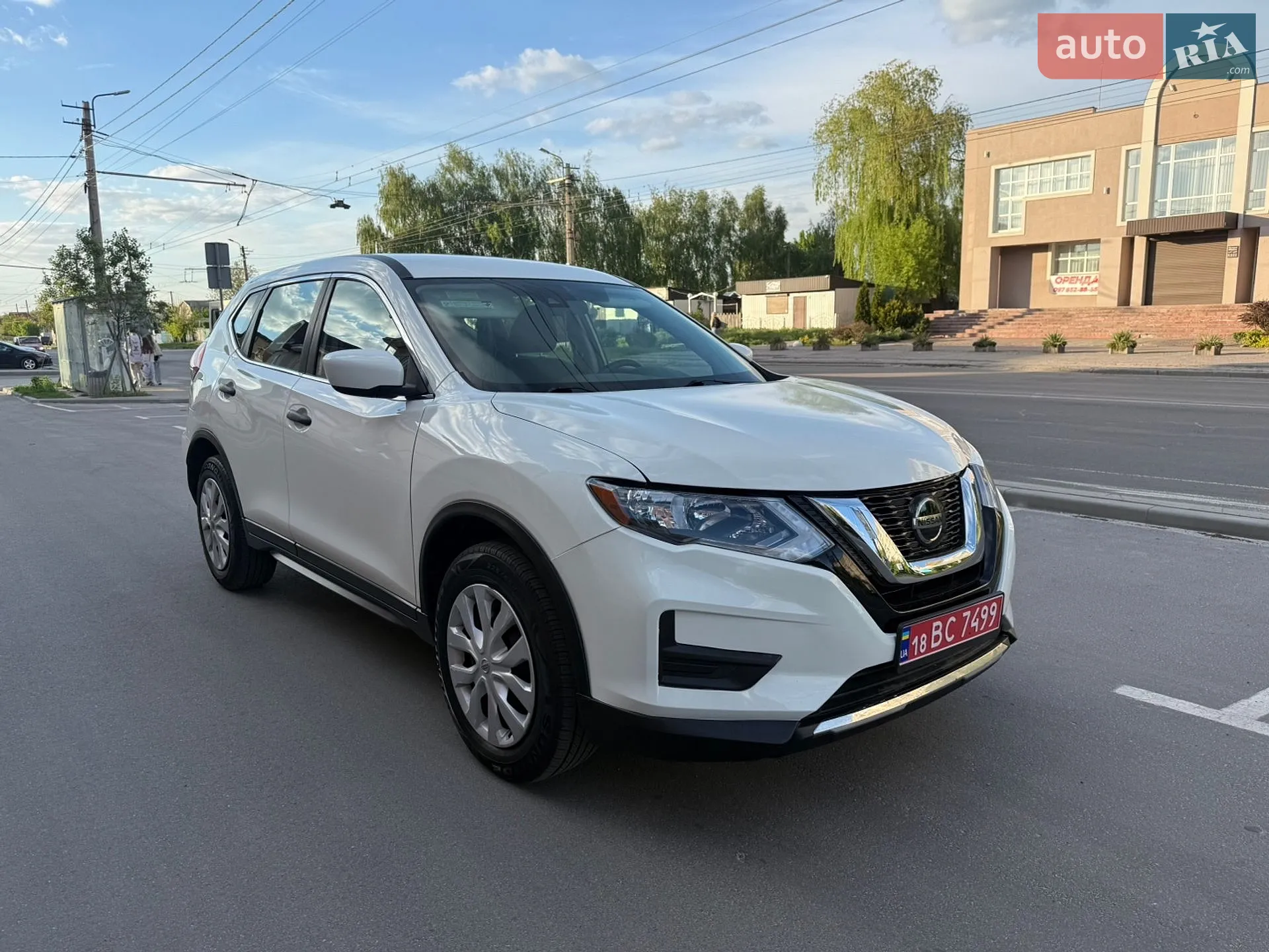 2019 Nissan Rogue - мініатюра 2