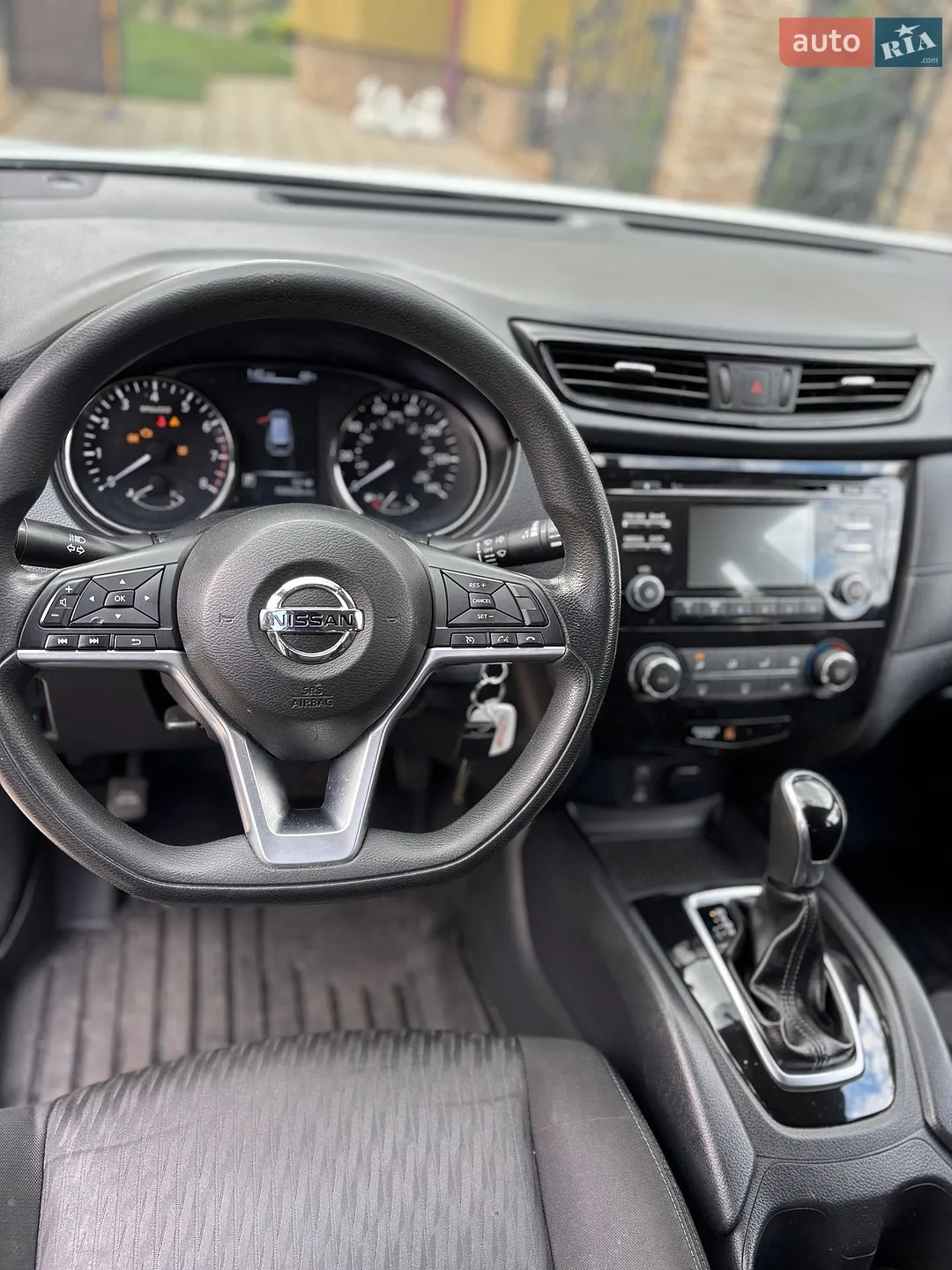 2017 Nissan Rogue - мініатюра 3