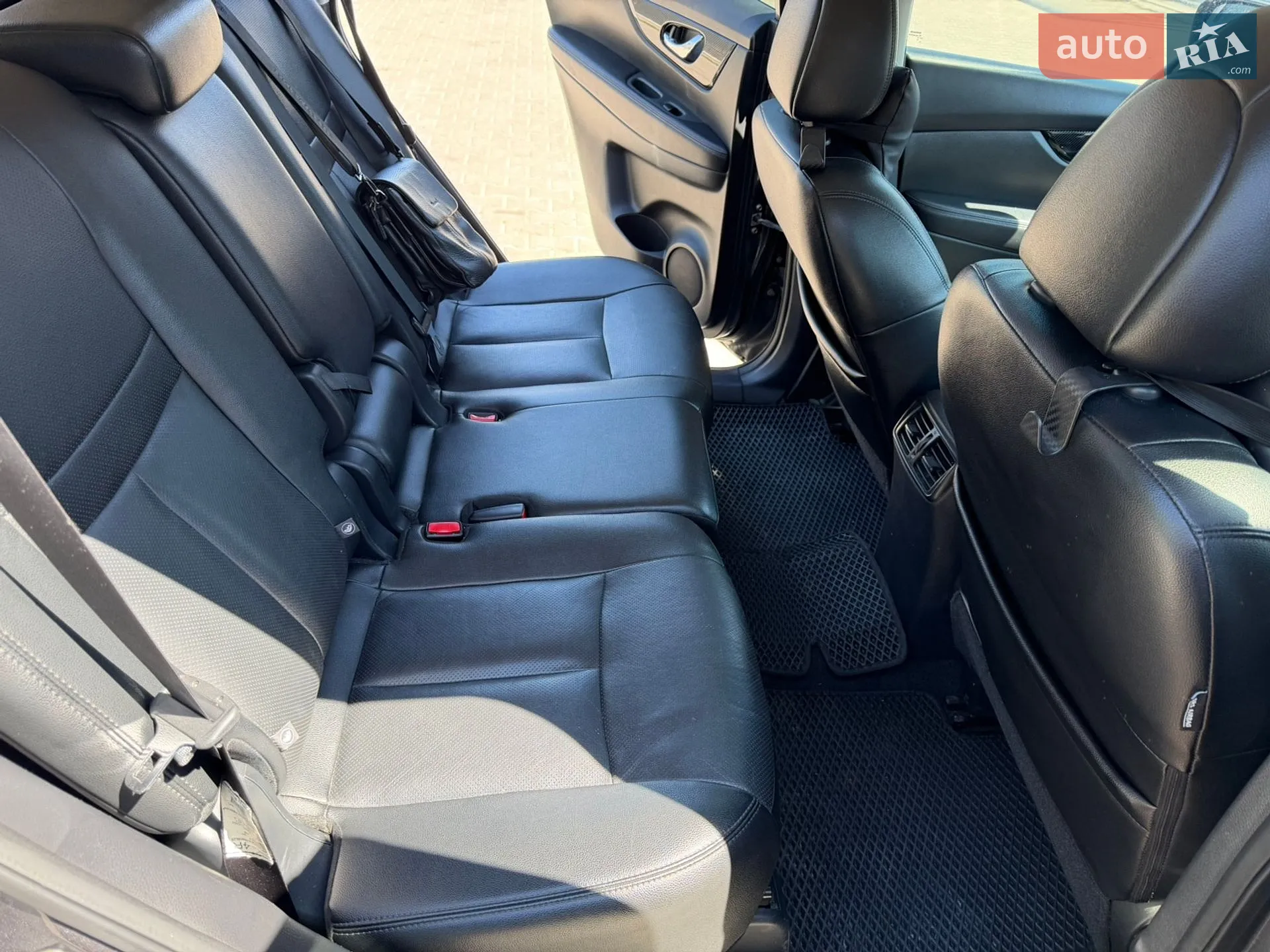 2017 Nissan Rogue - мініатюра 34