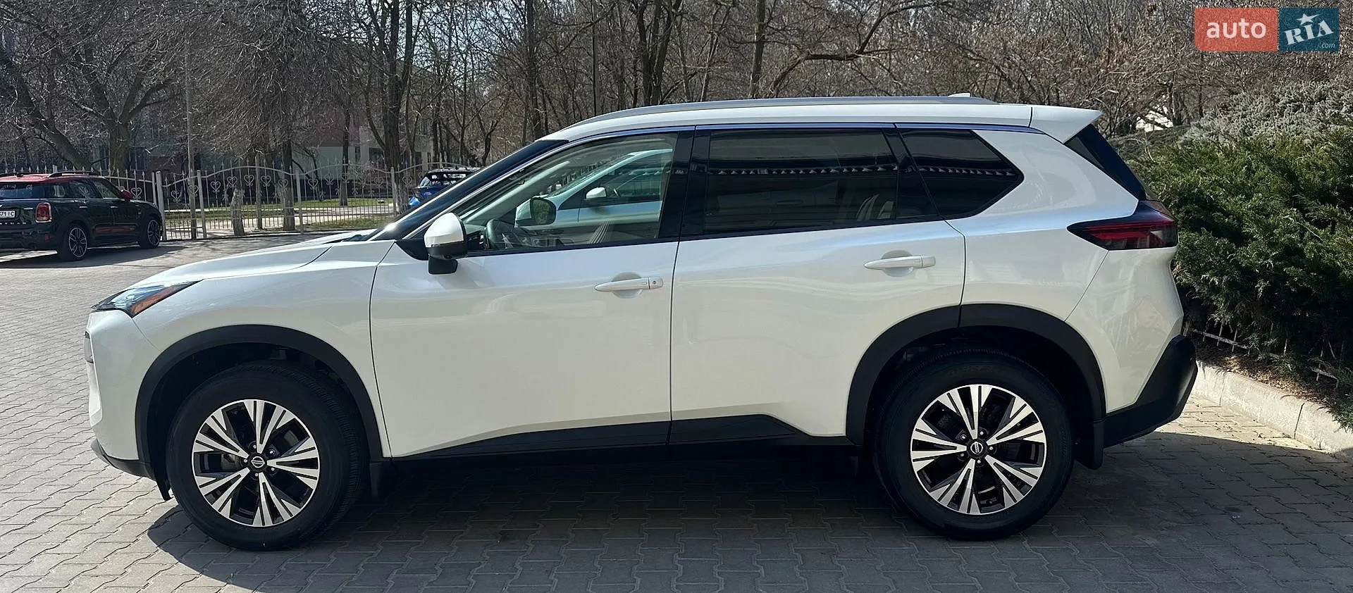 2021 Nissan Rogue - мініатюра 3