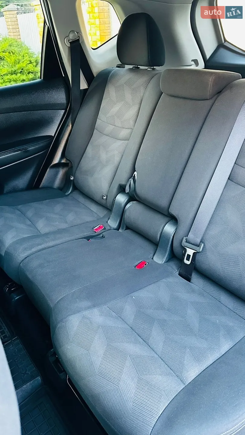 2016 Nissan Rogue - мініатюра 17
