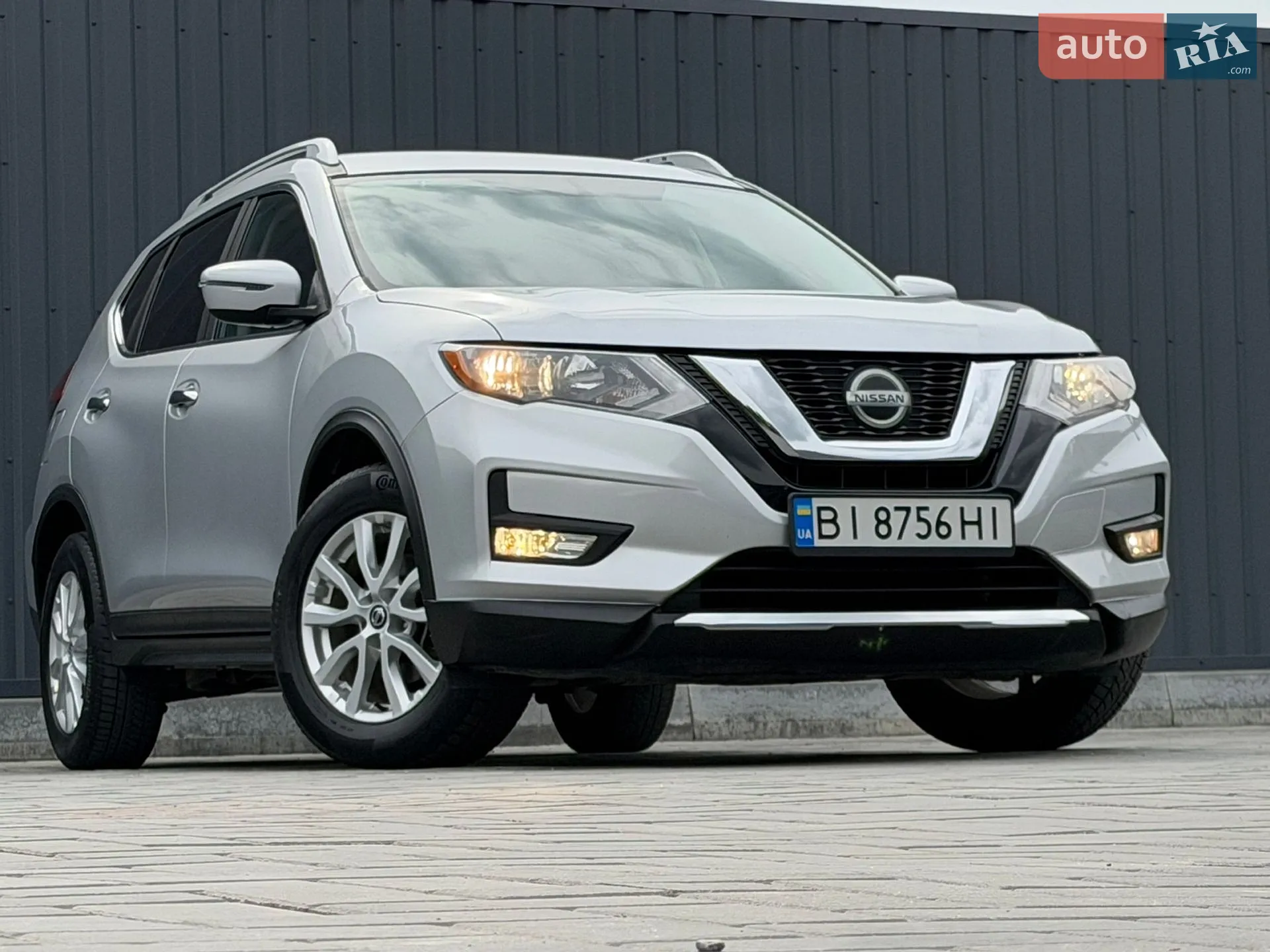 2017 Nissan Rogue - мініатюра 2