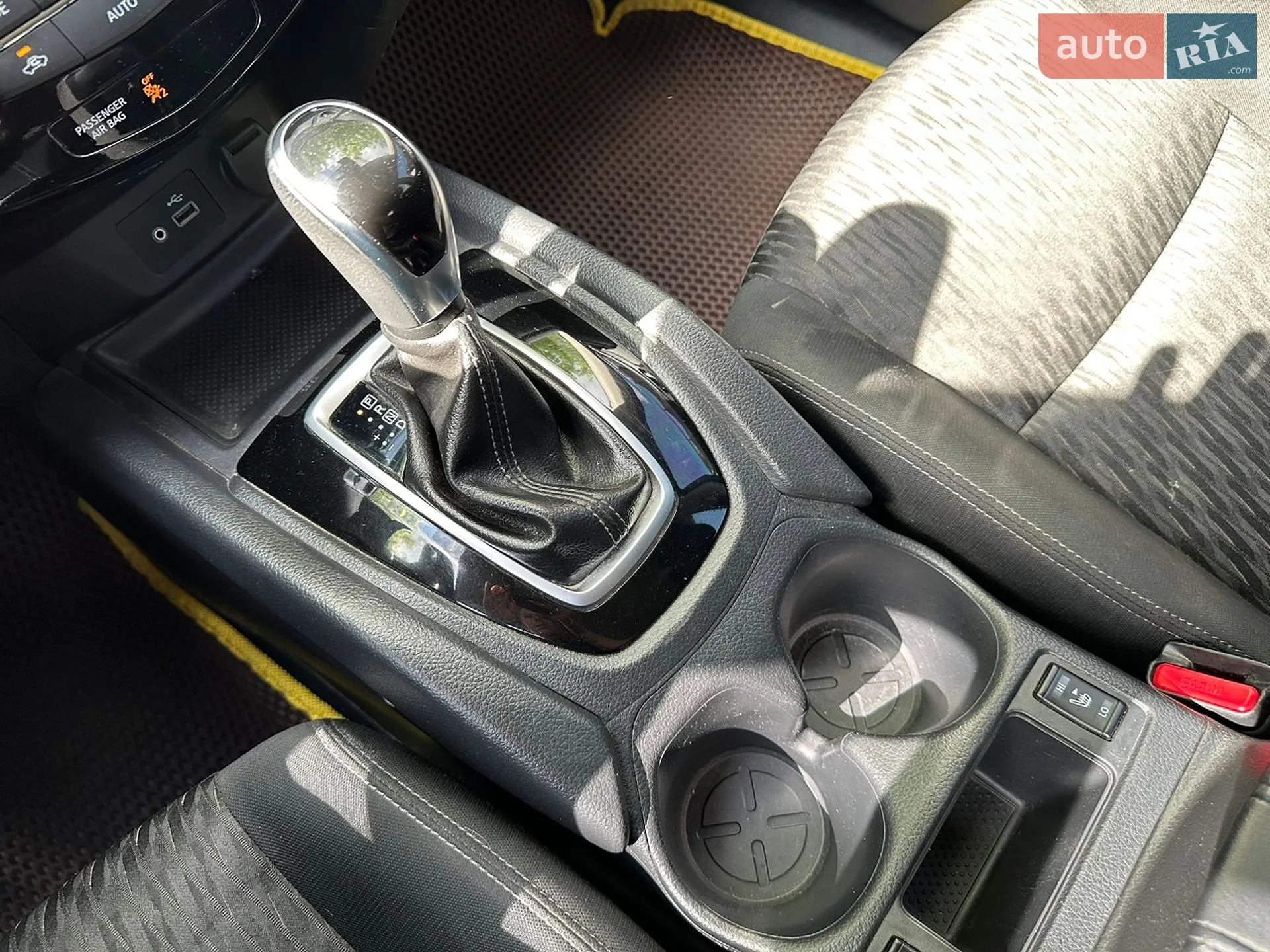 2019 Nissan Rogue - мініатюра 28