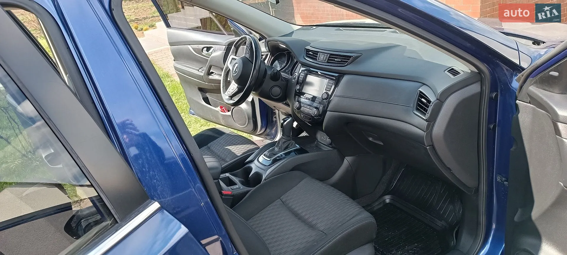2018 Nissan Rogue - мініатюра 16