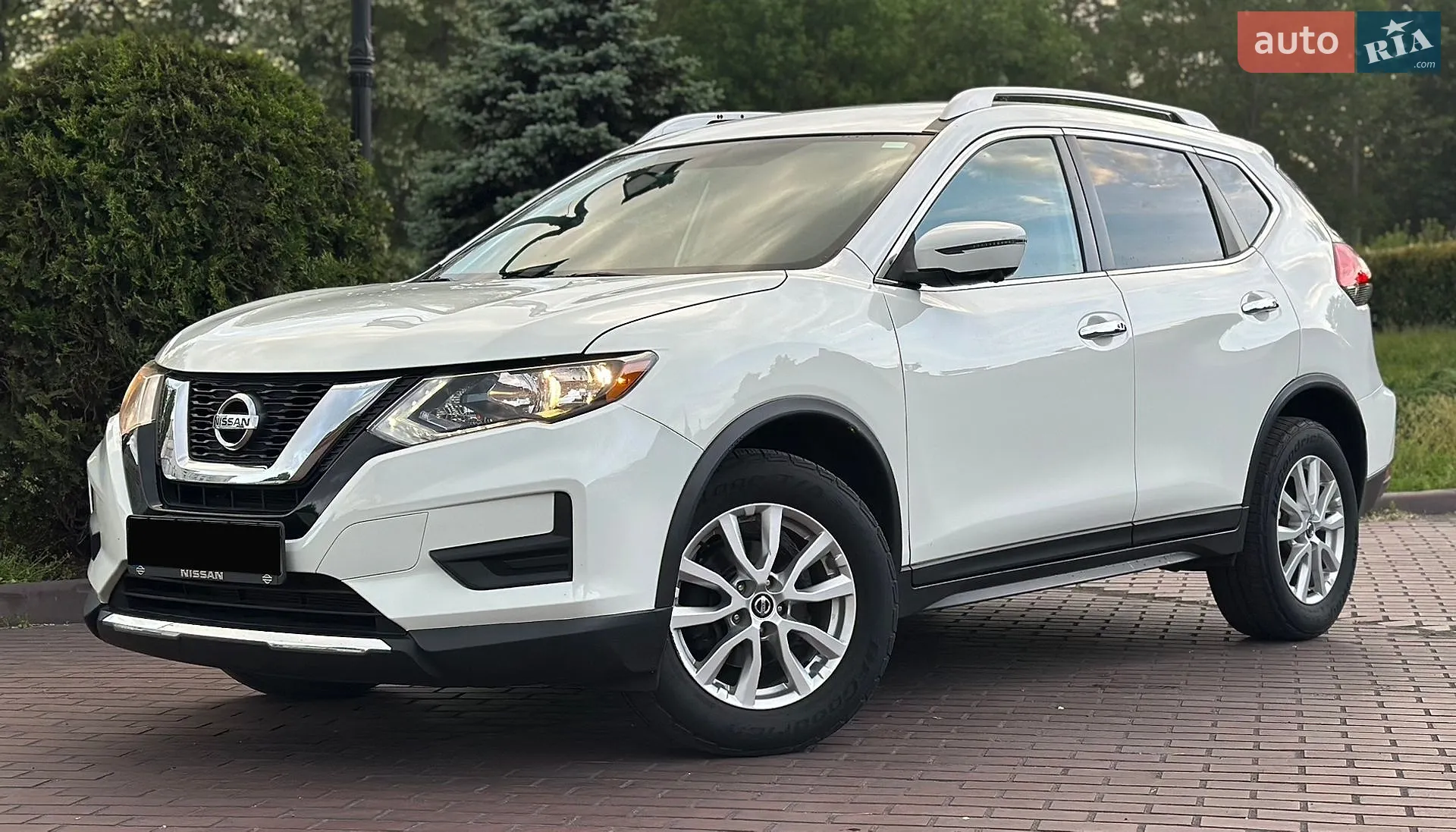 2016 Nissan Rogue - мініатюра 2