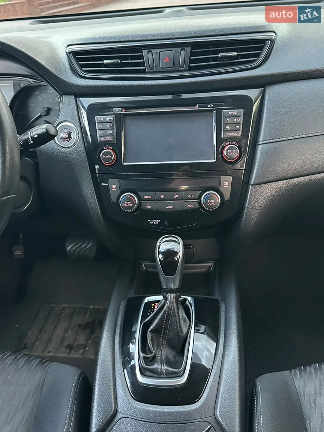 2016 Nissan Rogue - мініатюра 27