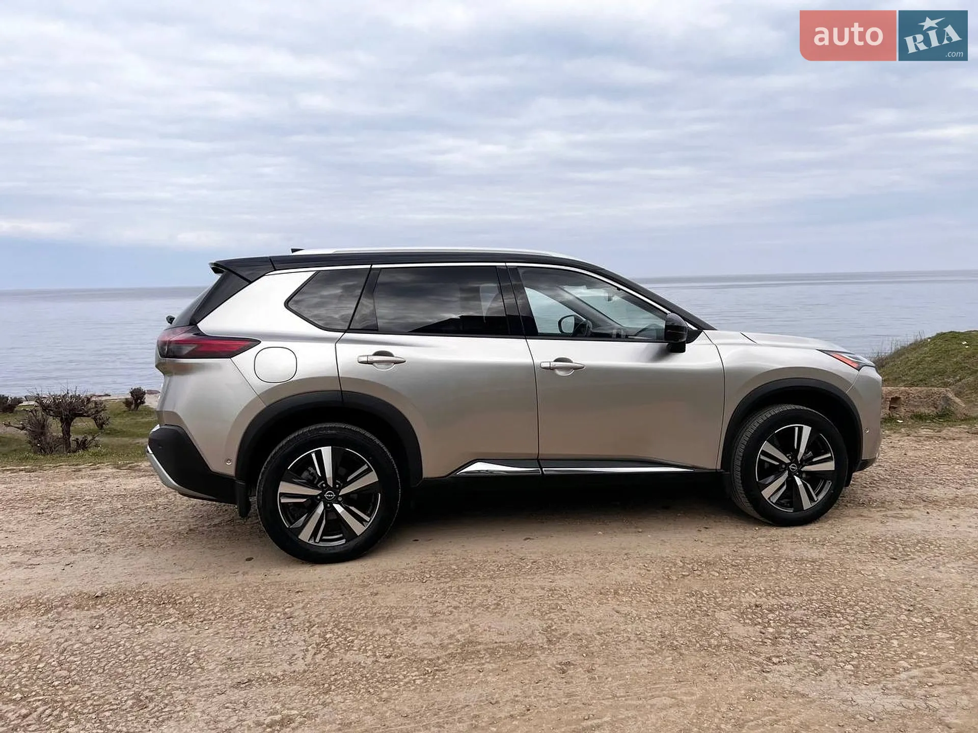 2022 Nissan Rogue - мініатюра 8