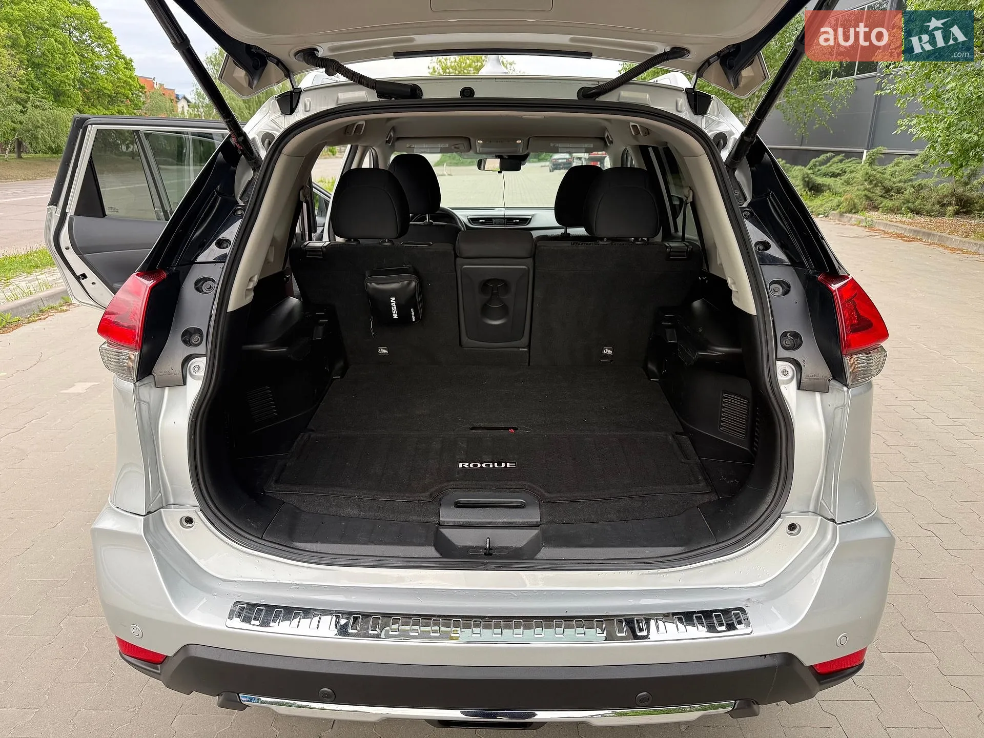 2019 Nissan Rogue - мініатюра 14