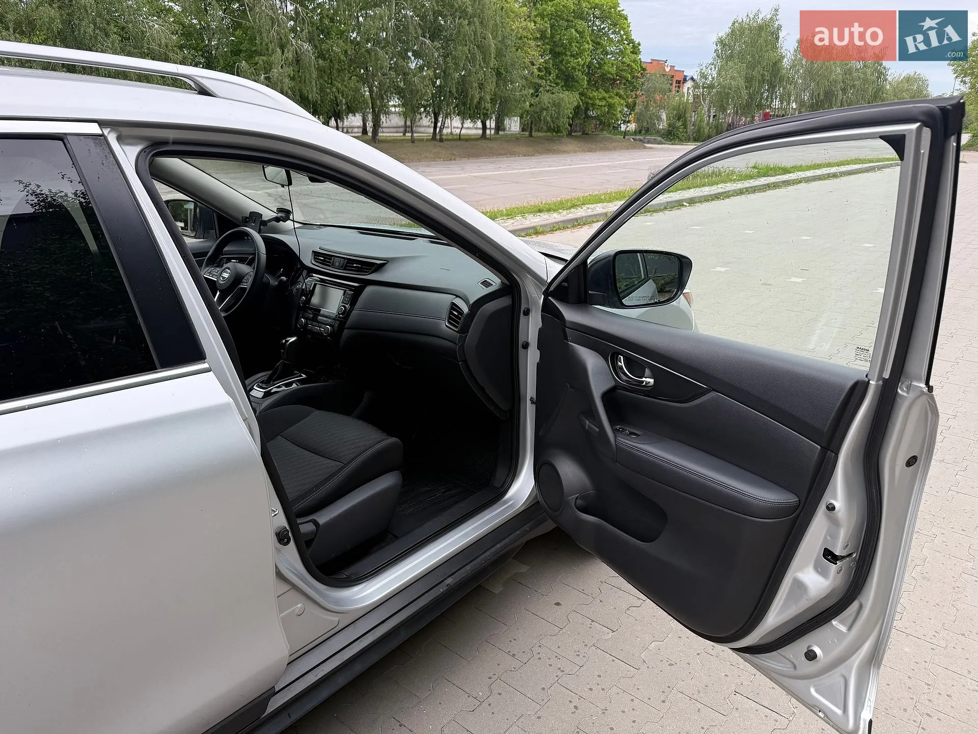 2019 Nissan Rogue - мініатюра 18