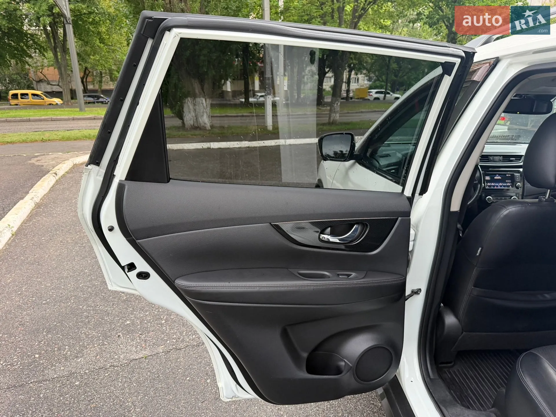 2018 Nissan Rogue - мініатюра 18