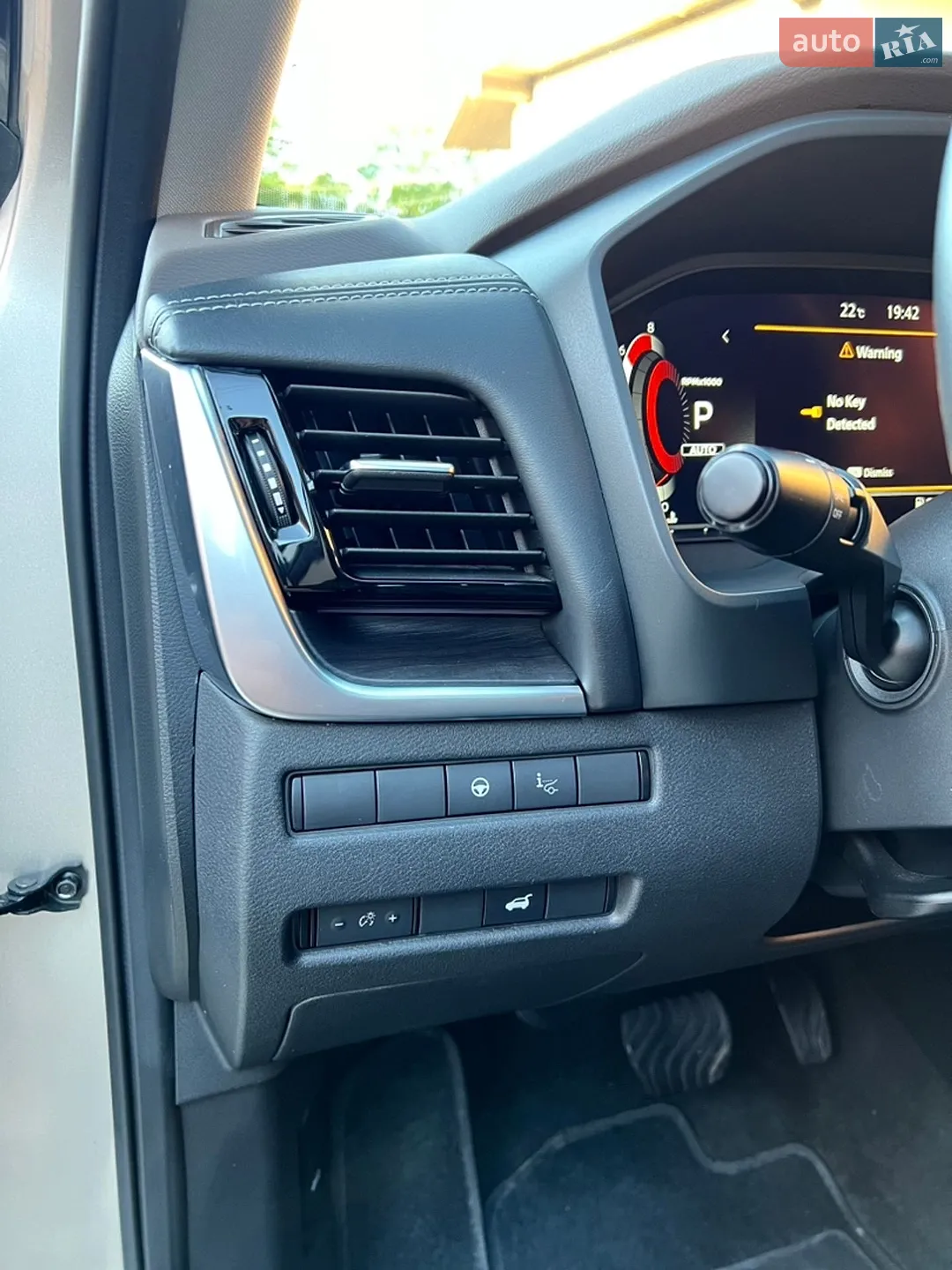 2021 Nissan Rogue - мініатюра 17