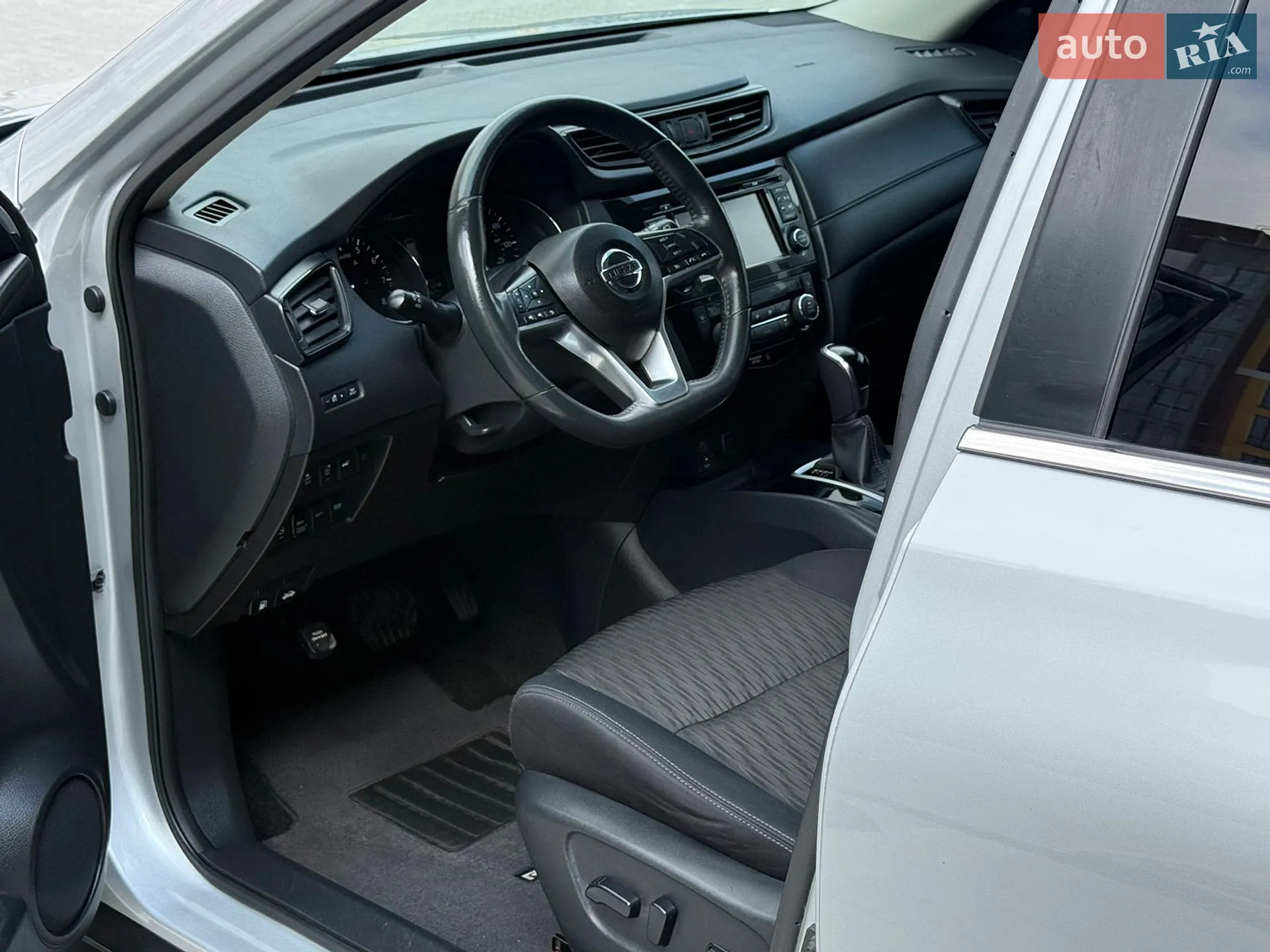 2017 Nissan Rogue - мініатюра 29